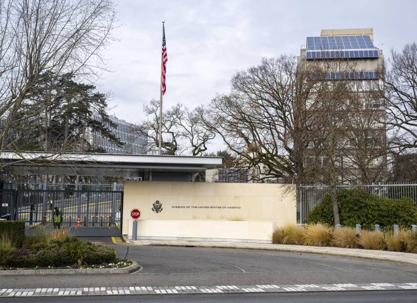 Vista de la entrada de la Misión Permanente de Estados Unidos en Ginebra, Suiza, el 23 de noviembre de 2025.