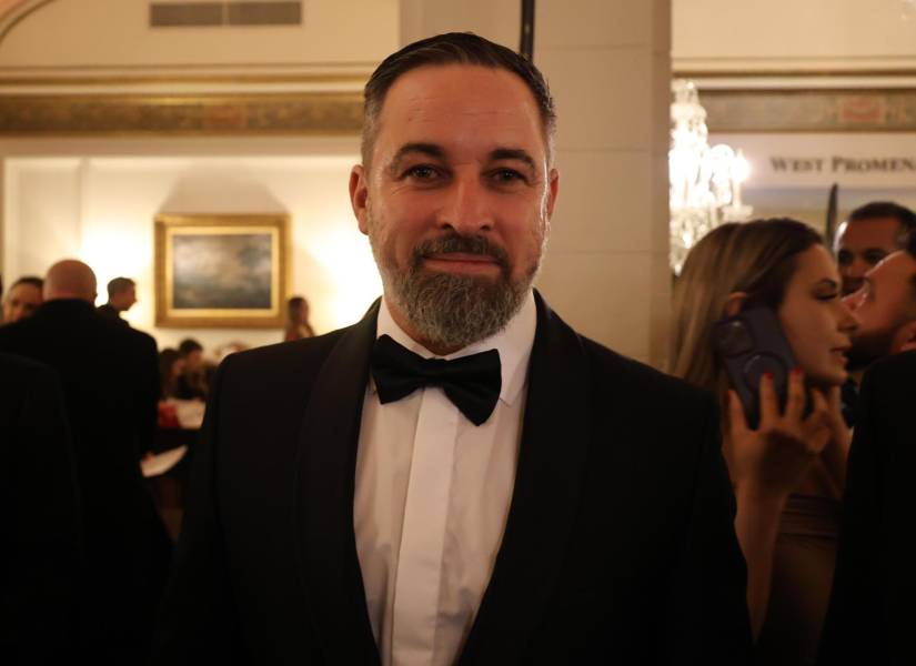 AME2358. WASHINGTON (ESTADOS UNIDOS), 18/01/2025.- El líder de Vox, Santiago Abascal, llega a una gala hispana este sábado en Washington (Estados Unidos).