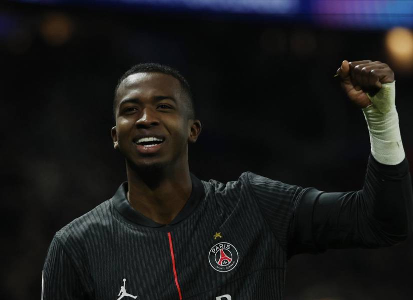 Willian Pacho, del PSG, en una imagen de archivo cuando su equipo venció al Tottenham en la Champions.