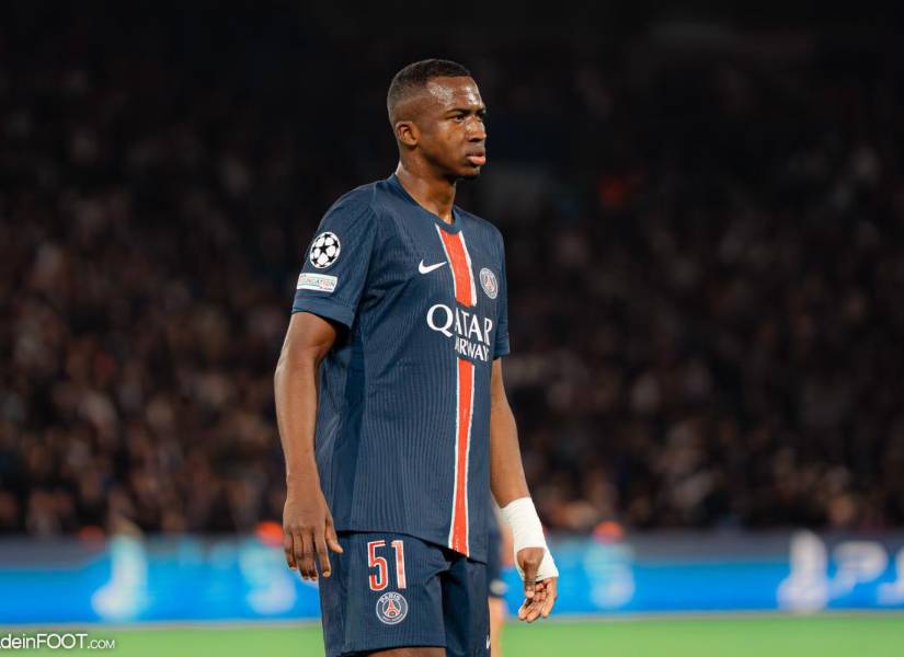 Willian Pacho ganó dos títulos con el PSG.