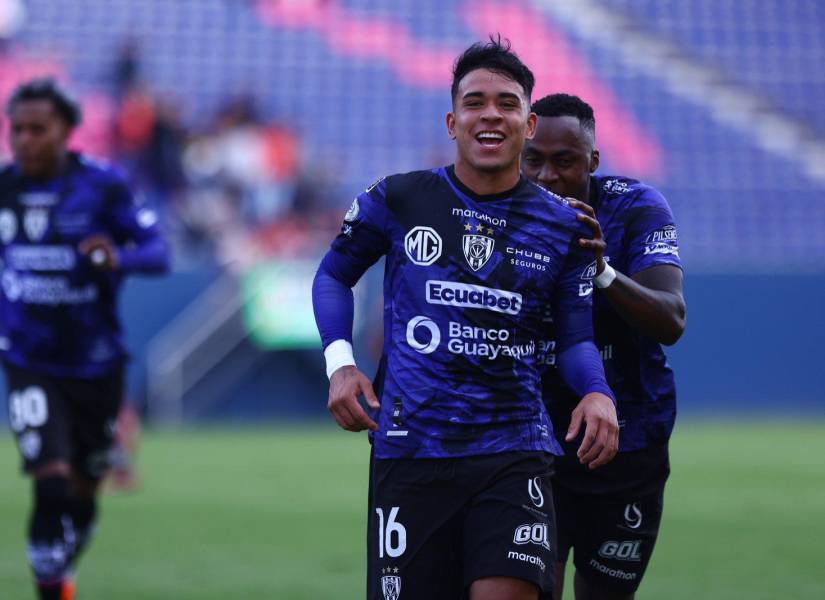 El jugador de IDV, Kendry Páez, celebra su gol contra Deportivo Cuenca