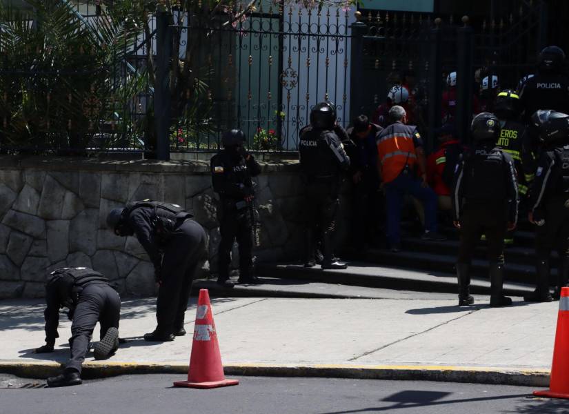 Con la participación de Policía Nacional, Bomberos se realizó el Mega simulacro interinstitucional en la Contralorí­a General del Estado, la Asamblea, Min. Trabajo.
