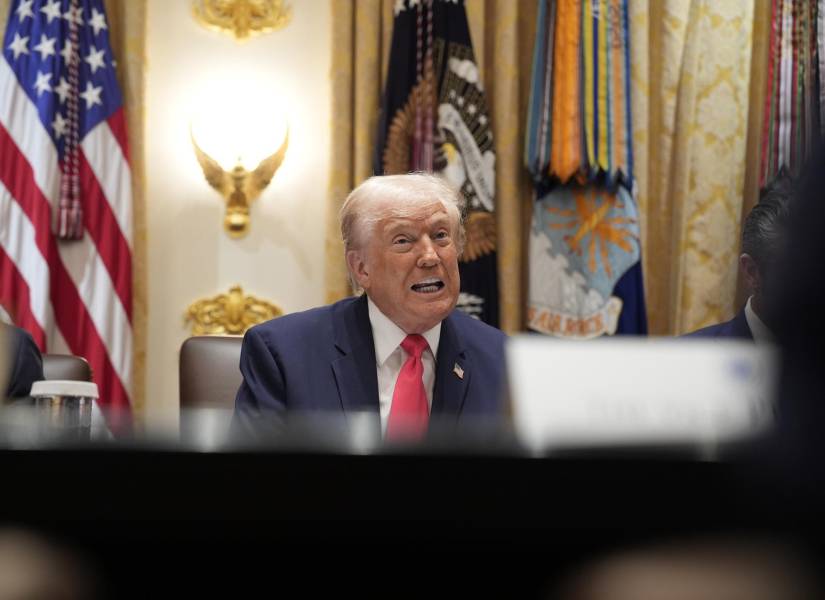 El presidente de EE. UU., Donald J. Trump, ofrece unas palabras iniciales durante una reunión con su Gabinete en la Sala del Gabinete de la Casa Blanca, en Washington D. C., Estados Unidos. GRIPAS