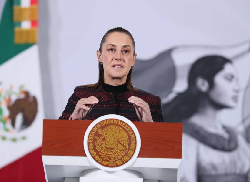 La presidenta de México, Claudia Sheinbaum, habla durante una rueda de prensa este miércoles 17 de noviembre, en Palacio Nacional de la Ciudad de México.