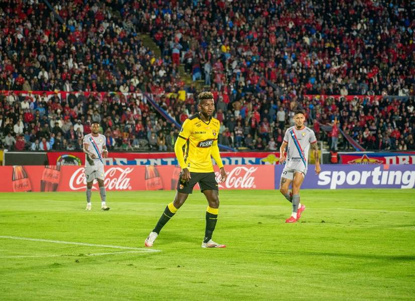 Gustavo Vallecilla en el partido contra El Nacional en la fase 2 de la Copa Libertadores 2025.