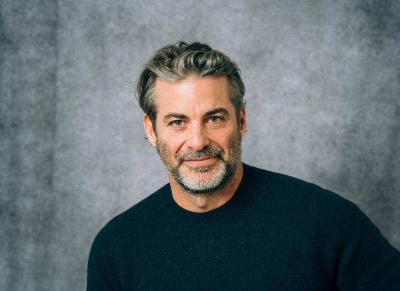 Jim Curtis, actual pareja de Jennifer.