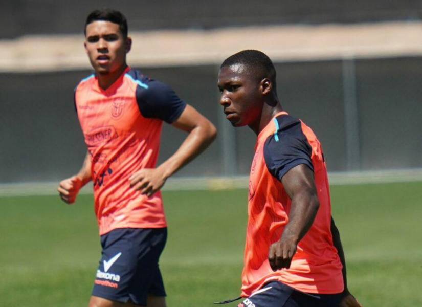 Moisés Caicedo y Kendry Páez, figuras ecuatorianas.