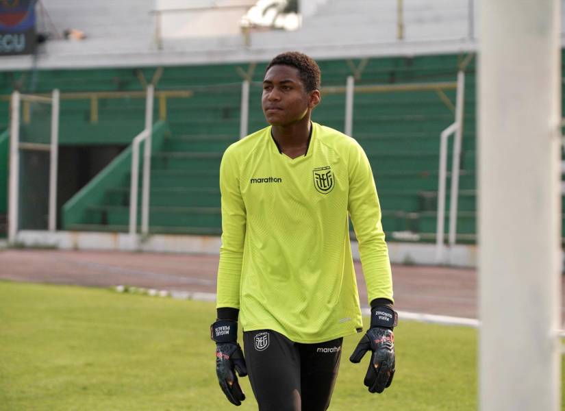 Archivo Miguel Peralta entrenamiento con la selección de Ecuador.