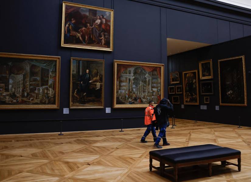 Obras de arte en el Museo de Louvre.