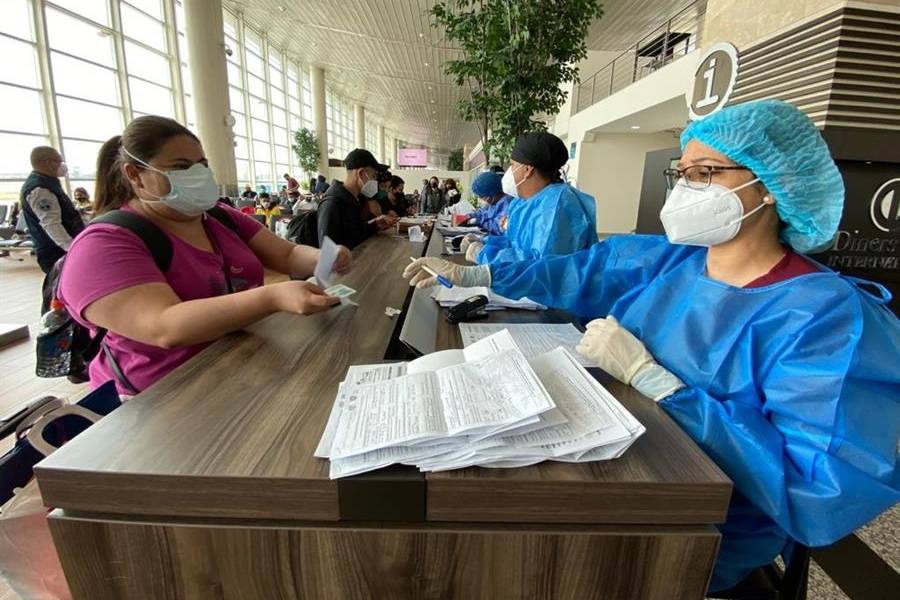 Ecuador se acerca a las 14.000 muertes por COVID-19