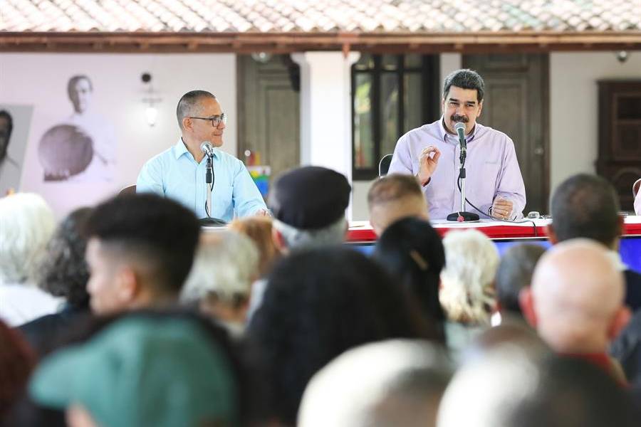 Maduro convierte el domicilio presidencial en una casa de cultura
