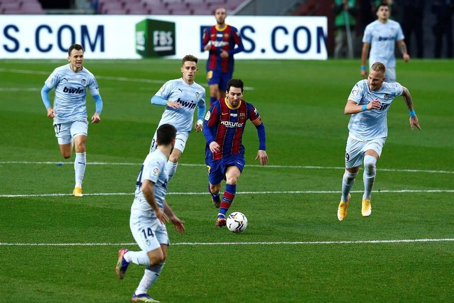 Messi, con molestias en el tobillo derecho, será baja ante el Eibar