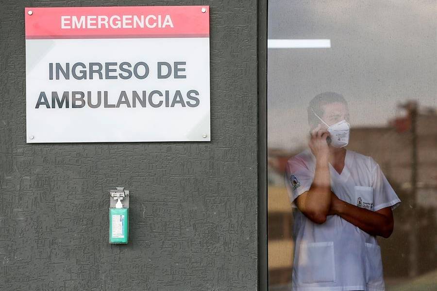 La covid satura los hospitales de Ecuador, con una vacunación que sigue lenta