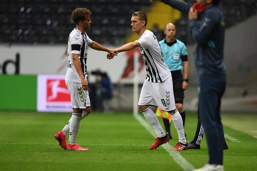 IFAB prorroga la opción de cinco cambios