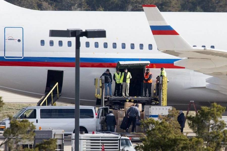 Avión con diplomaticos rusos expulsados abandona EEUU (medios rusos)