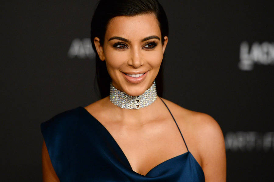 Abren investigación judicial por robo de joyas de Kim Kardashian en París