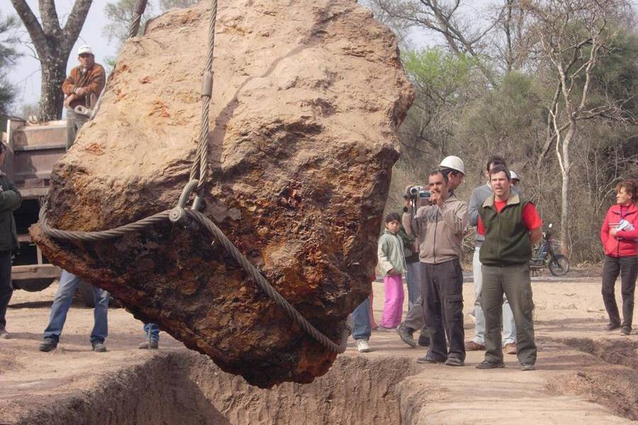 Una lluvia de meteoritos dispersa en el norte argentino