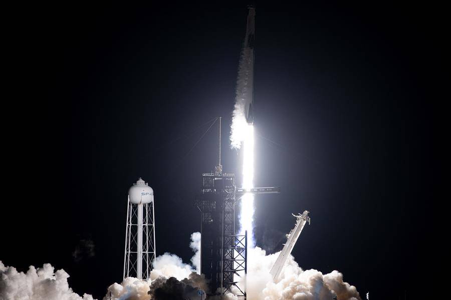 SpaceX lanza récord de satélites en un solo cohete