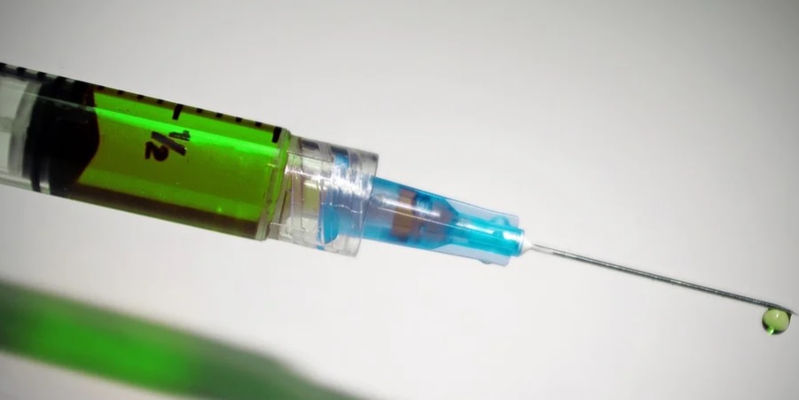 China aprueba nueva fórmula para COVID-19; la vacuna se ensayó en Ecuador
