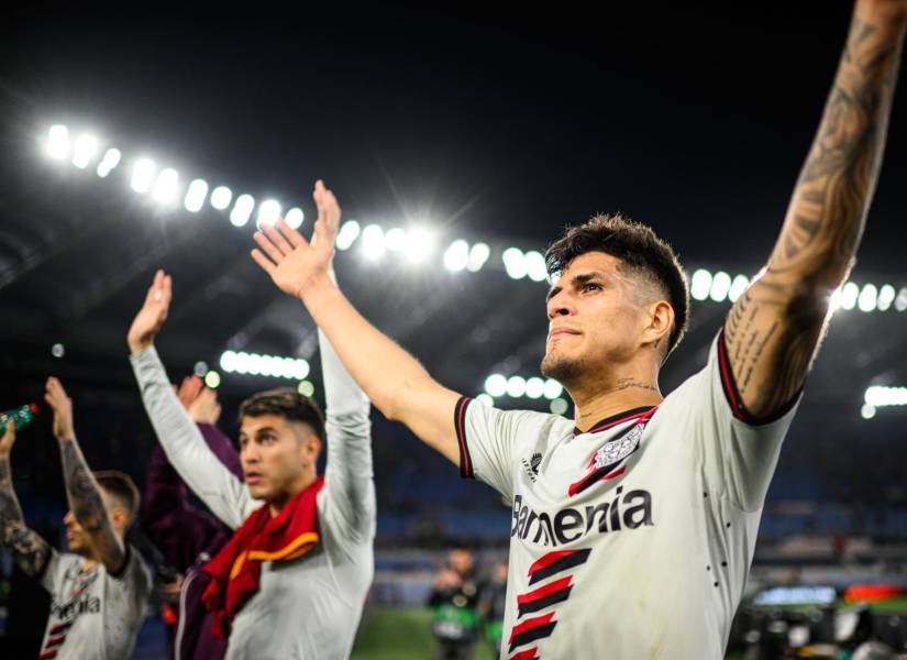 El Bayer Leverkusen espera recibir más de USD 50 millones por la venta de Piero Hincapié.