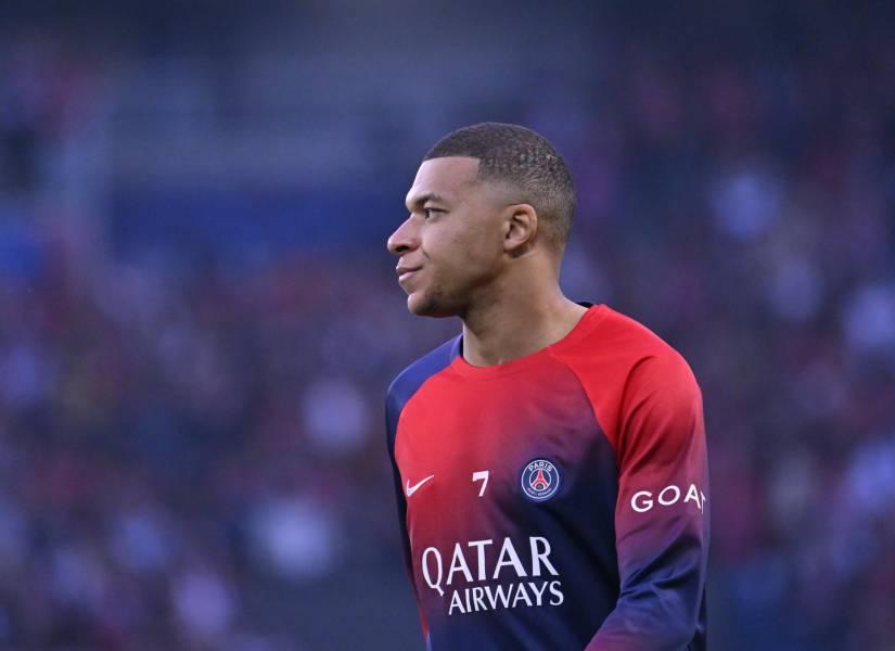 Kylian Mbappé en el calentamiento previo al encuentro ante el Borussia Dortmund.