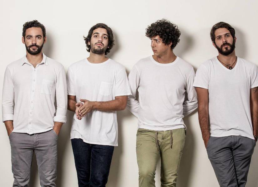 La música de Rawayana, quien inició como el típico grupo de reggae y rock alternativo, poco a poco fue mutando, colocando su sello funky y jugando con ritmos caribeños.