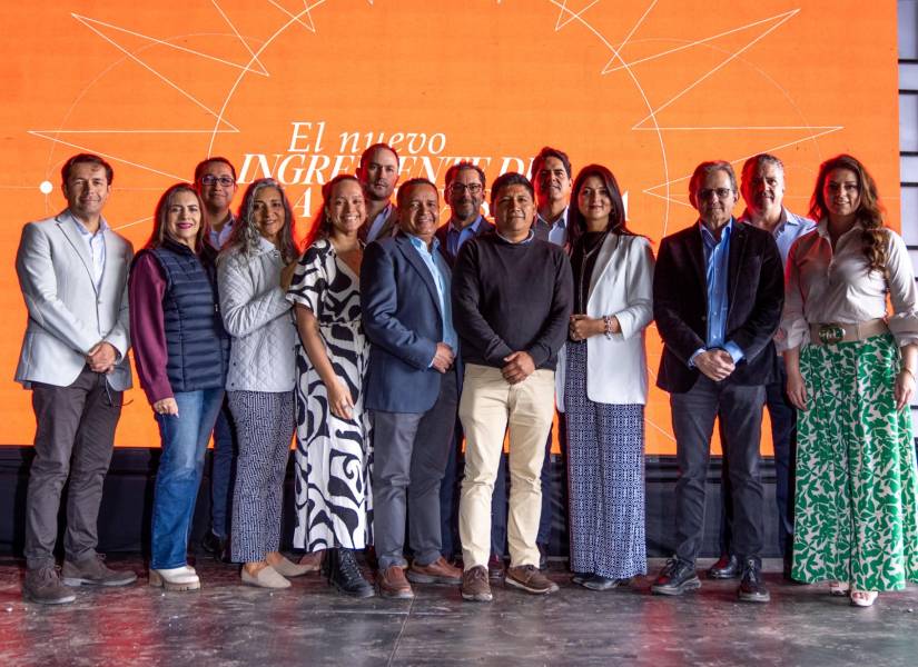 Evento de lanzamiento de la segunda fase de la planta fotovoltaica de KFC Ecuador.