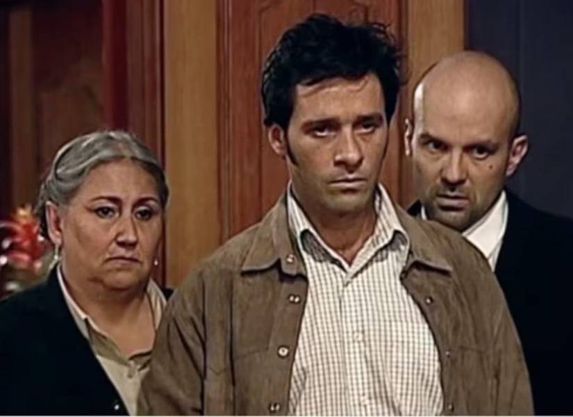 Andrés Felipe Martínez (a la derecha) interpretó a Malcolm Ríos.