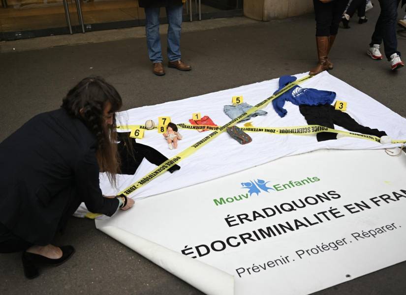 Protestas en contra de la venta de muñecas sexuales con apariencia infantil de Shein.