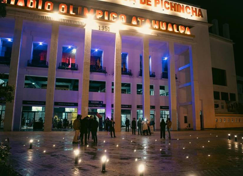Exteriores del Estadio Olímpico Atahualpa.