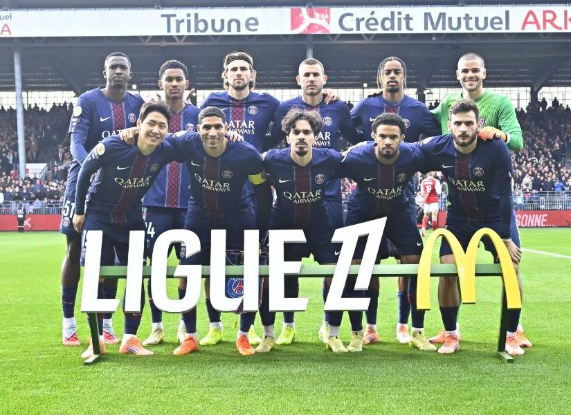 Willian pacho fue titular y lideró la zaga defensiva del PSG.