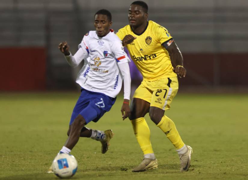 Chacaritas e Imbabura SC pelean por evitar el descenso a la Segunda Categoría.