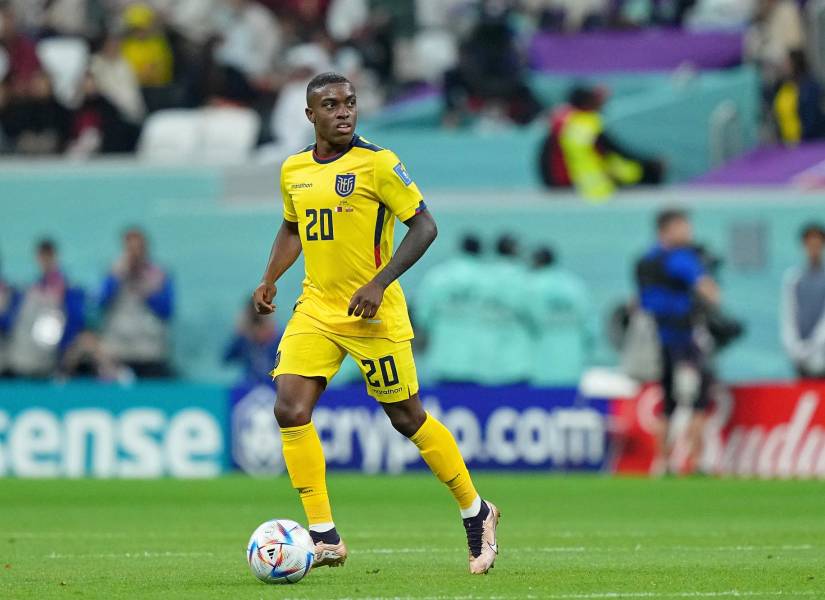 Jhegson en el Mundial de Qatar 2022.