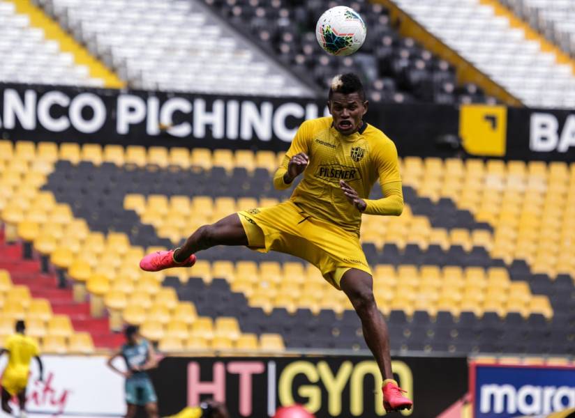 Alexander Bolaños fue campeón de la Liga Pro con Barcelona SC.