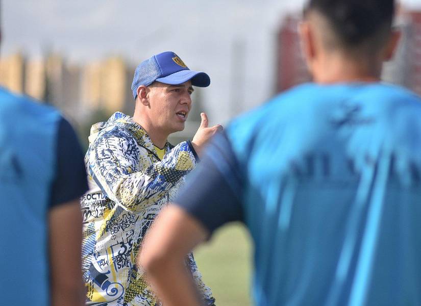 Luis García abandonó al Deportivo Cuenca, tras cuatro empates y cuatro derrotas.