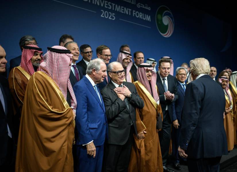 Elon Musk, Jensen Huang y Donald Trumpo en el Foro de Inversión entre Estados Unidos y Arabia Saudita.