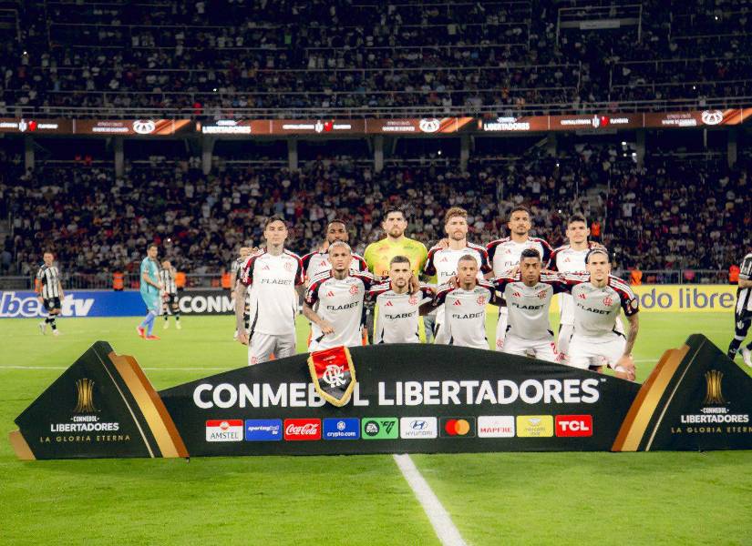 Flamengo sufrió un intento de robo en su llegada a Brasil, tras regresar de Argentina.