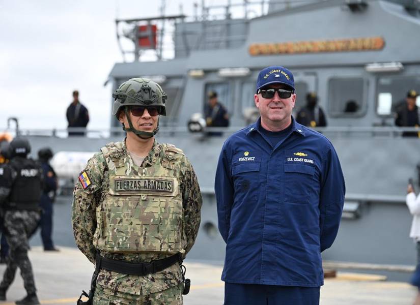 La primera pregunta del Referéndum, busca eliminar la prohibición de establecer bases militares extranjeras en Ecuador.