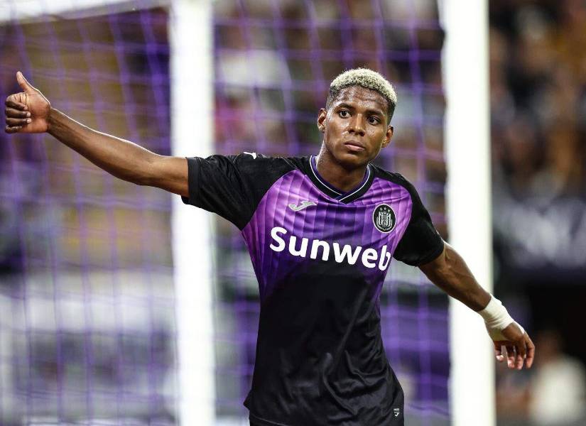 Anderlecht analiza vender a Nilson Angulo a mediados del próximo año, después del Mundial 2026.