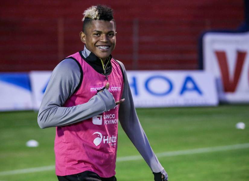 Según Genaro Huacón, Alexander Bolaños juega con otra identidad.