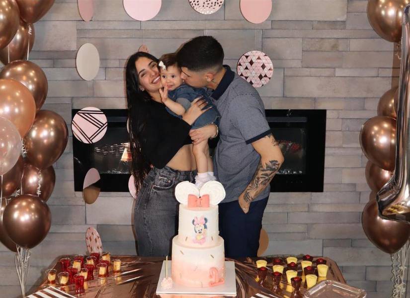 Isabella Ladera, Isander Pérez y su hija