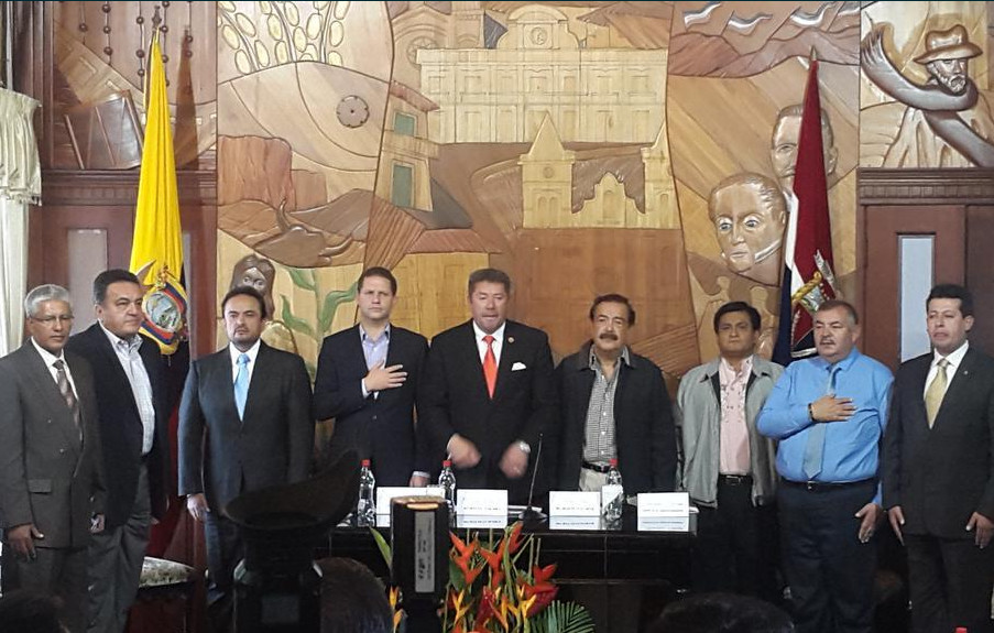 Alcaldes y prefectos rechazan el eventual impuesto a la plusvalía