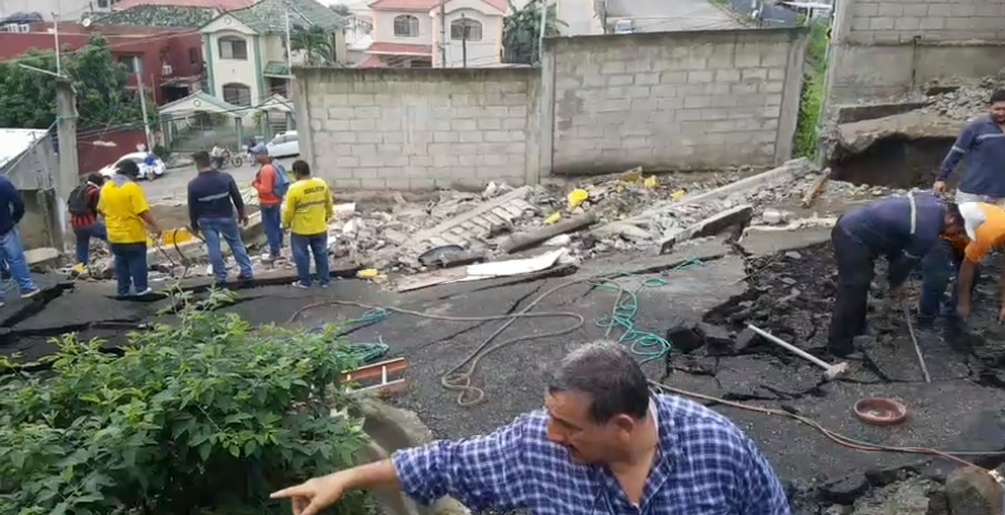 4 viviendas evacuadas por hundimiento en Guayaquil