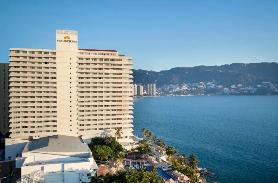 Muere ecuatoriana al caer de un décimo piso en Acapulco