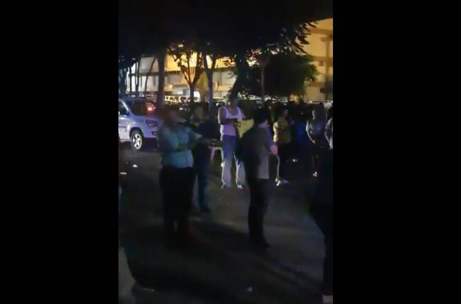 Denuncian &quot;toma de rectoría&quot; en U. de Guayaquil