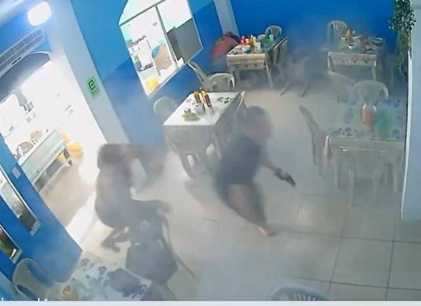 Imagen de un ataque armado en una picantería de Urdenor, norte de Guayaquil.