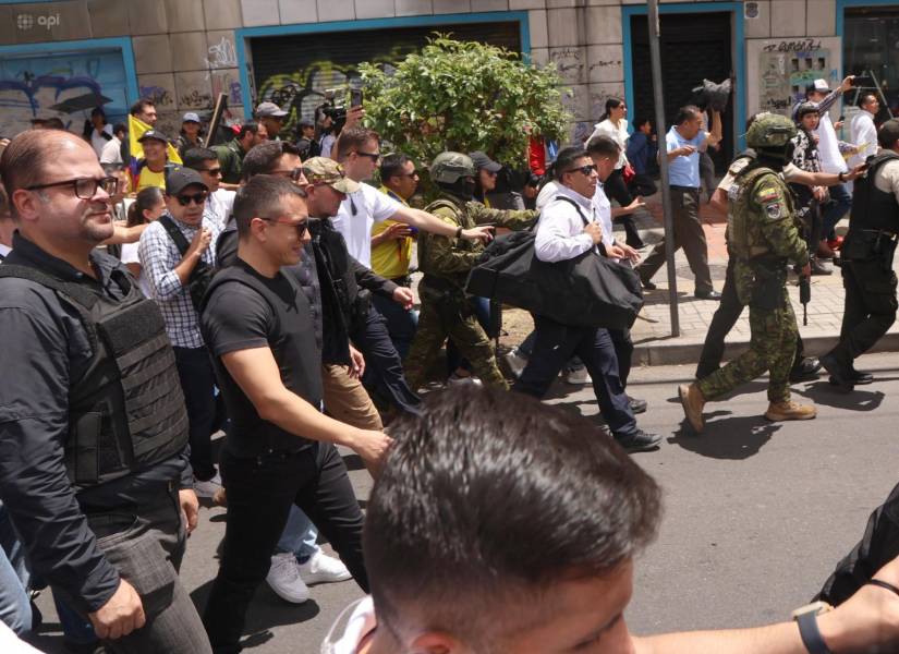 12 de agosto del 2025. Daniel Noboa en una marcha contra la Corte Constituccional.