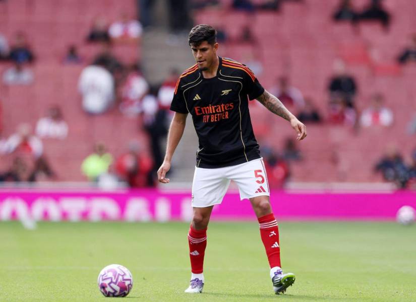 Piero Hincapié se perdió el último partido del Arsenal en la Premier League.