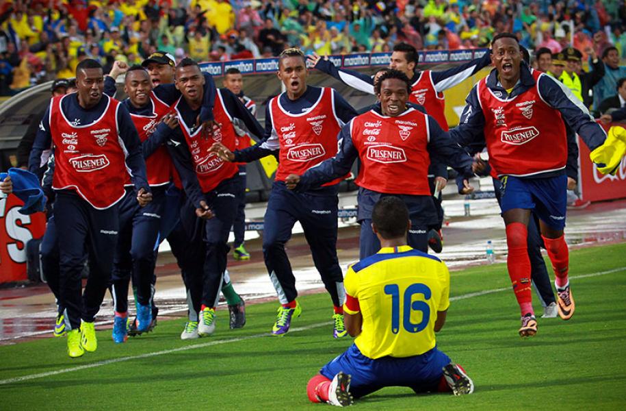 Al ritmo de bachata le desean pronta recuperación a Valencia