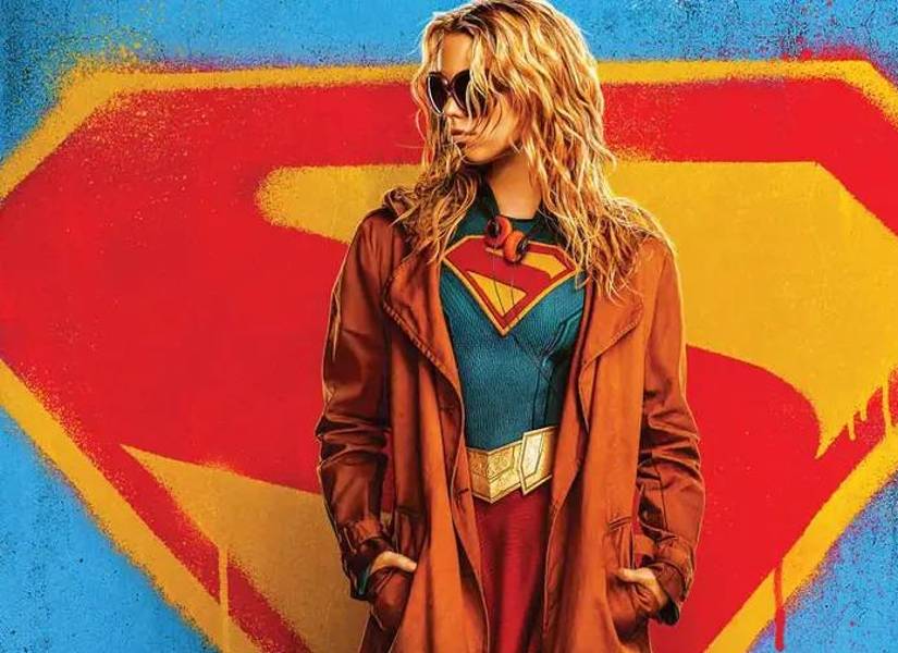 Milly Alcock como Supergirl.